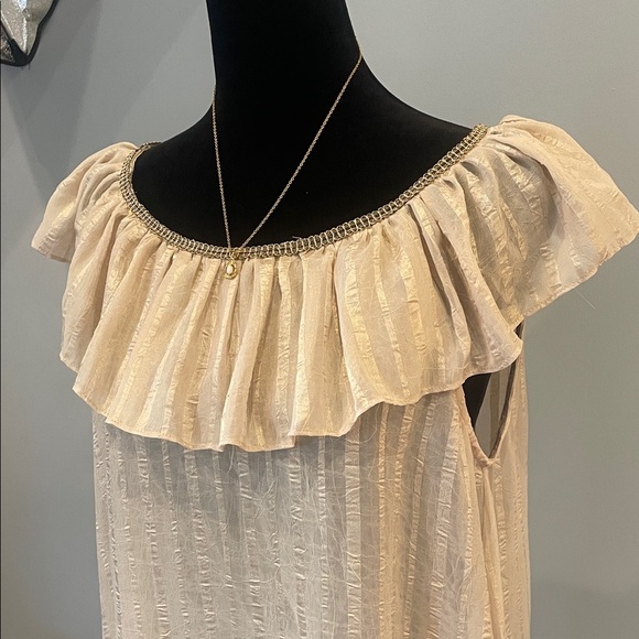 Elegant Cream Ruffle Off-Shoulder Top - Picture 2 of 2